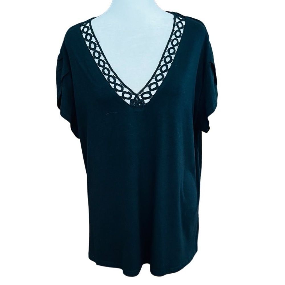 New with tags Saukole black short sleeved  tee shirt w/ crochet accent size XL.